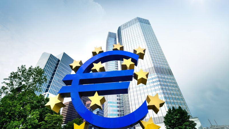 Bce, per le banche nell’Eurozona meno redditività e salgono crediti deteriorati